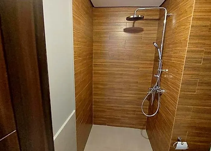 Le 10 The Radiance Bay